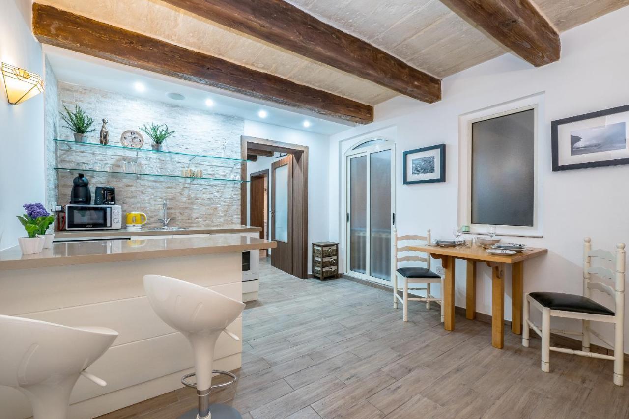Valletta Main Street Apartment Deluxe Ngoại thất bức ảnh
