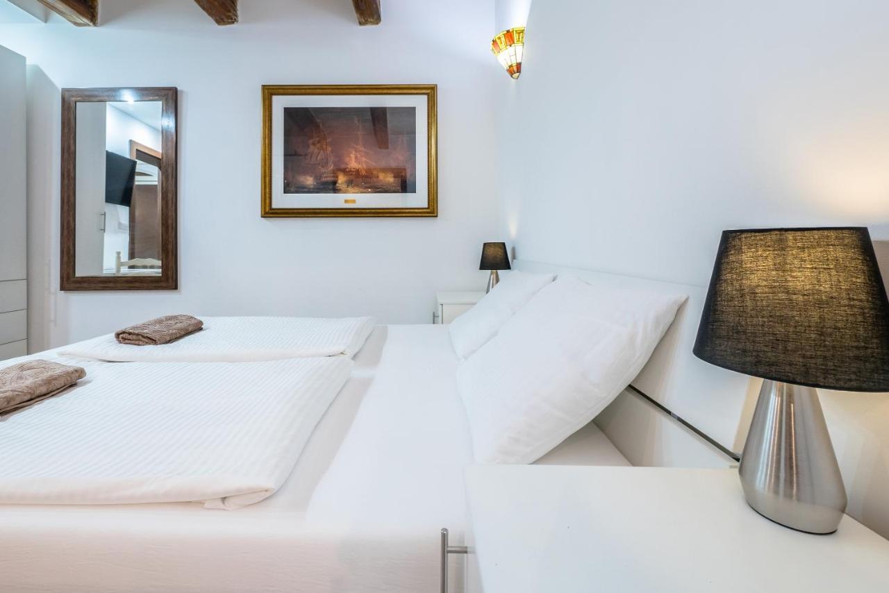 Valletta Main Street Apartment Deluxe Ngoại thất bức ảnh