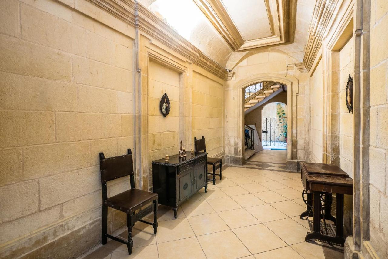 Valletta Main Street Apartment Deluxe Ngoại thất bức ảnh