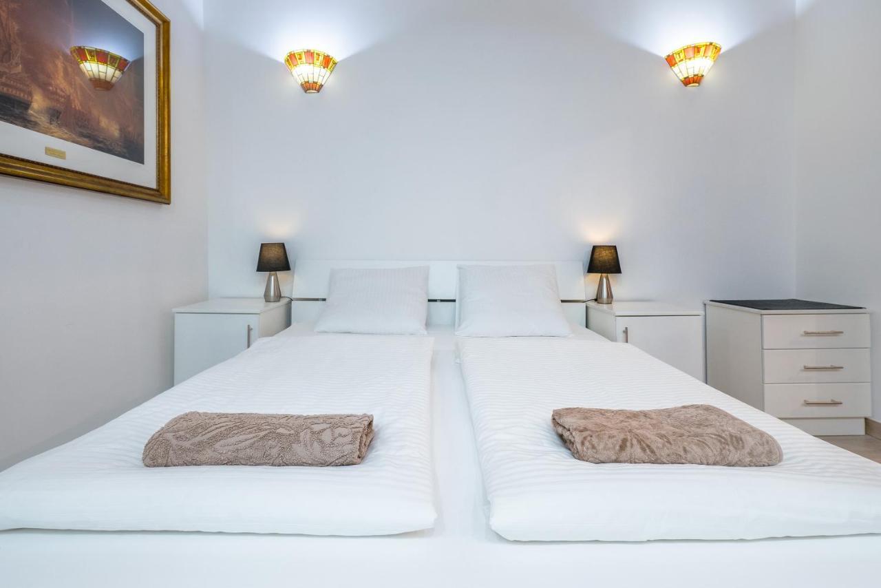 Valletta Main Street Apartment Deluxe Ngoại thất bức ảnh