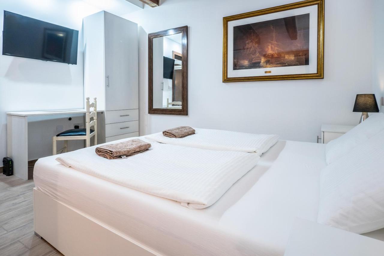Valletta Main Street Apartment Deluxe Ngoại thất bức ảnh